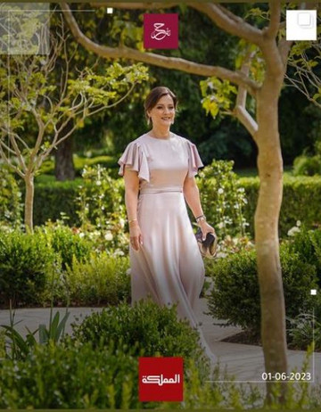 Το κομψό φόρεμα που επέλεξε η Πρώτη Κυρία της  Το κομψό φόρεμα που επέλεξε η Πρώτη Κυρία της