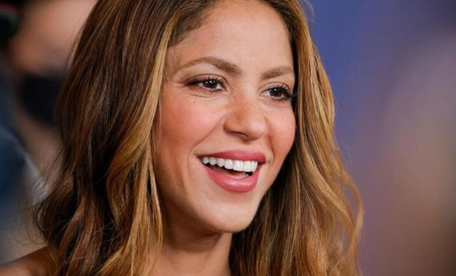 Σακίρα: «Έκλεψε» τις εντυπώσεις με τους γιους της σε ασορτί εμφάνιση στο κόκκινο χαλί (ΦΩΤΟ)