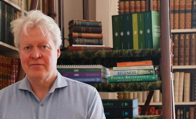 Charles Spencer: Η αποκάλυψη για την συγκινητική επίσκεψη στον τάφο της αδερφής του Charles Spencer: Η αποκάλυψη για την συγκινητική επίσκεψη στον τάφο της αδερφής του