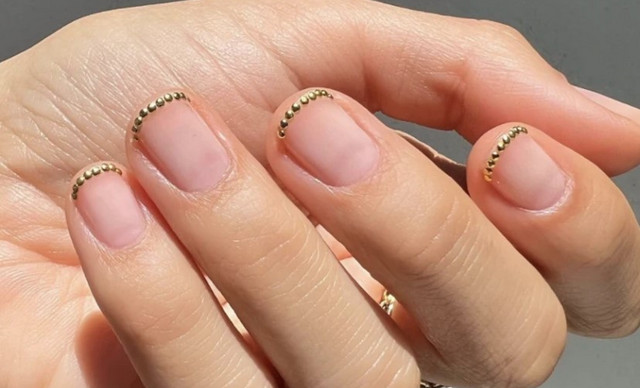 Το Nail Crowns είναι το απόλυτο trend στα νύχια για το 2025