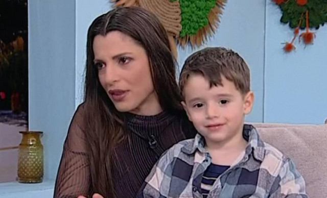 Η Αντωνία Χαραλάμπους μας δείχνει το γιο της – Βρέθηκαν on air σε συνέντευξη