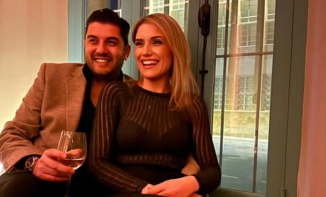 Θησέας Ιωάννου: “Επιστρατεύτηκαν” φοιτητές Πανεπιστημίου για να του ράψουν το γαμπριάτικο