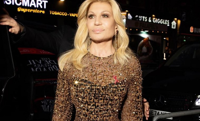 Η Ντονατέλα Βερσάτσε λέει αντίο στον οίκο Versace μετά από 27 χρόνια