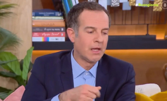 Άρης Καβατζίκης: «Ο αδερφός μου πέθανε ακαριαία στα 39 του» – «Μου διέλυσε την οικογένειά μου»