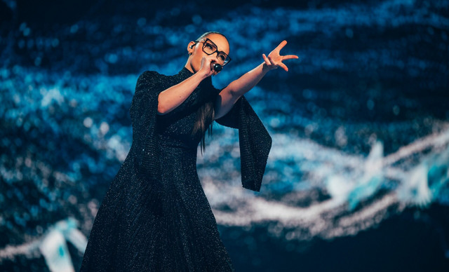 Eurovision 2025: Η Klavdia μάγεψε με την «Αστερομάτα» – Δείτε την εμφάνισή της (ΒΙΝΤΕΟ)