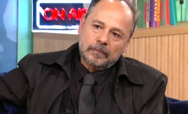 «Το ήξερα, αλλά δεν είχε δημοσιοποιηθεί»: Ο Αλέξανδρος Ρήγας «λυγίζει» για την Καίτη Κωνσταντίνου