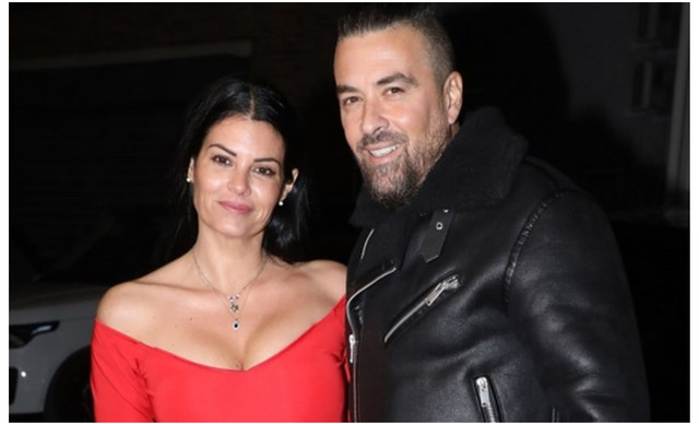 Ο Γιάννης Αϊβάζης έγινε νονός! Βάφτισε τον γιο του αδελφού του με τη Μαρία Κορινθίου στο πλευρό του