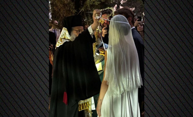 Ο Νικόλας Νιάρχος παντρεύτηκε χθες στην Σπετσοπούλα