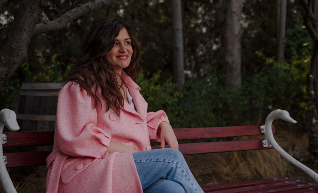 Μatea Leko: Η ερωτική μετανάστρια που “μαγεύει” την Κύπρο μέσα από τις νότες
