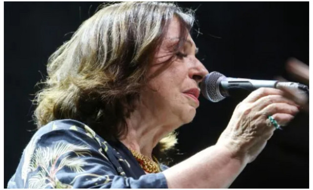 Χάρις Αλεξίου: Απήγγειλε ποίημα για την Παλαιστίνη – «Μιας και δεν τραγουδάω…» (ΒΙΝΤΕΟ)