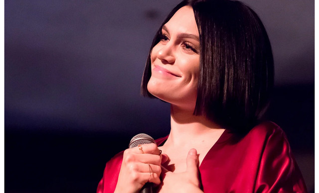 Δύσκολες ώρες για τη Jessie J: Διαγνώστηκε με καρκίνο του μαστού (ΒΙΝΤΕΟ)