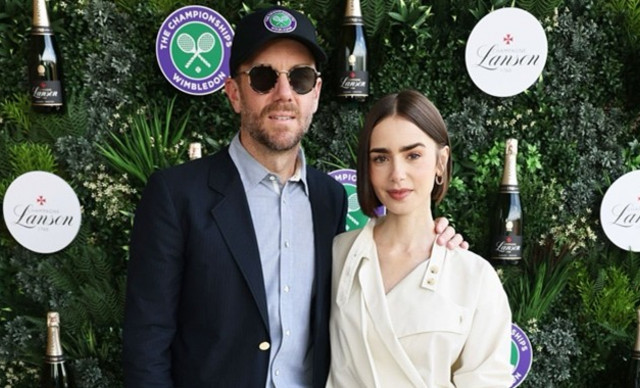H Calvin Clein έντυσε την Lily Collins για τον τελικό ανδρών του Wimbledon στο Λονδίνο.