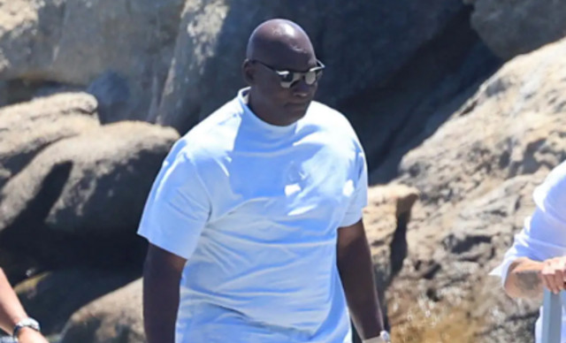 Ο Michael Jordan με τη σύζυγό του στη Μύκονο