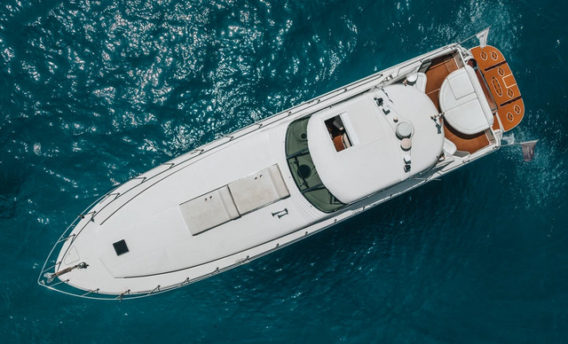&Delta;&iota;&alpha;&gamma;&omega;&nu;&iota;&sigma;&mu;&#972;&sigmaf; &alpha;&xi;&#943;&alpha;&sigmaf; &euro;1000 &ndash; &Tau;&omicron; Hello! Azure Yachts Club &sigma;&a