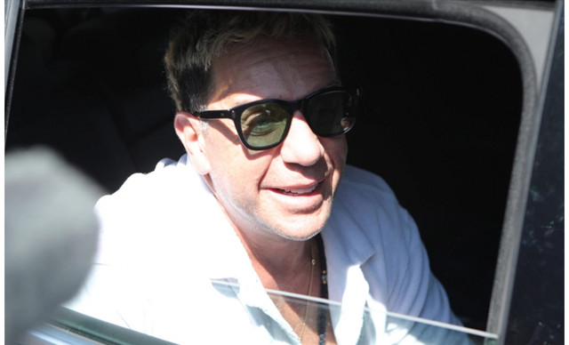 Ά&rho;&iota;&alpha; &Kappa;&alpha;&lambda;ύ&beta;&alpha; &gamma;&iota;&alpha; &kappa;&alpha;&tau;&alpha;&gamma;&gamma;&epsilon;&lambda;ί&epsilon;&sigmaf; &Mu;&alpha;&zeta;&omega;&nu;ά&kappa;&eta;: &laquo;&Tau;&alpha; ά&tau;&omicron;&mu;&alpha; &epsilon;ί&nu;&alpha;&iota; &tau;&rho;ί&alpha;&hellip; &epsilon;&nu;&delta;&epsilon;&chi;&omicron;&mu;έ&nu;&omega;&sigmaf; &nu;&alpha; &upsilon;&pi;ά&rho;&xi;&epsilon;&iota; &kappa;&alpha;&iota; &tau;έ&tau;&alpha;&rho;&tau;&omicron;&raquo;