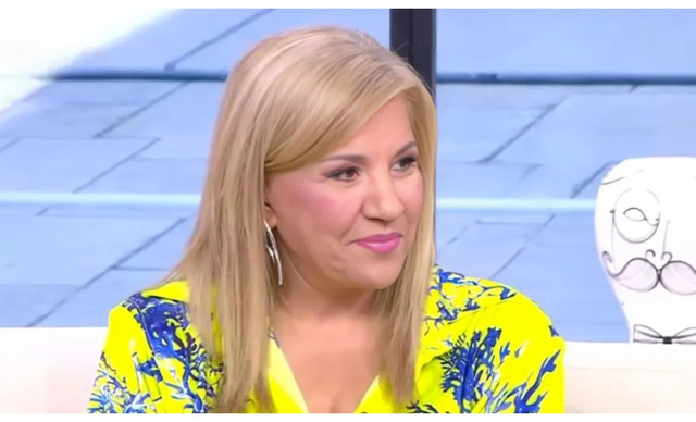 Δέσποινα Μοιραράκη: Στην καρδιά του Ιονίου με μπικίνι και… πλοηγό τον γιο της (ΦΩΤΟ)
