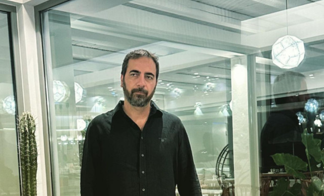 &Lambda;&#974;&rho;&eta;&sigmaf; &Sigma;&tau;&upsilon;&lambda;&iota;&#940;&nu;&alpha;: &Eta; &sigma;&pi;&#940;&nu;&iota;&alpha; &omicron;&iota;&kappa;&omicron;