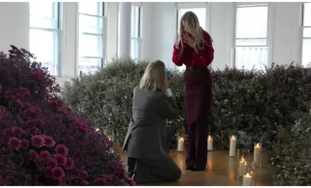 Γνωστό «αγγελάκι» της Victoria’s Secret αρραβωνιάστηκε μετά από 10 χρόνια σχέσης