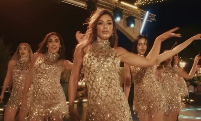 Η Νάταλι Κάτερ μας δείχνει όλο το 8λεπτο show που χόρεψε στον Στέφανο