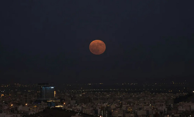 Πανσέληνος Σεπτεμβρίου: Πότε θα απολαύσουμε το «Ματωμένο Φεγγάρι»;