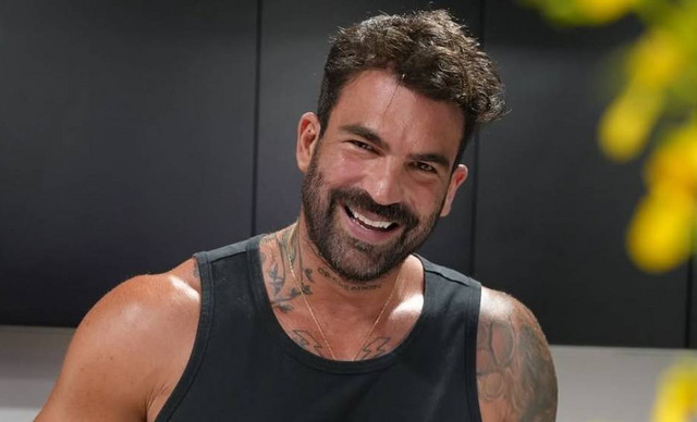 &laquo;&Mu;&omicron;&upsilon; &mu;&#943;&lambda;&eta;&sigma;&epsilon; &alpha;&rho;&kappa;&epsilon;&tau;&#940; &#940;&sigma;&chi;&eta;&mu;&alpha; &omicron; &Alp