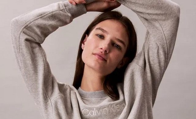 Cozy at night: H Calvin Klein παραδίδει μαθήματα comfy chic!