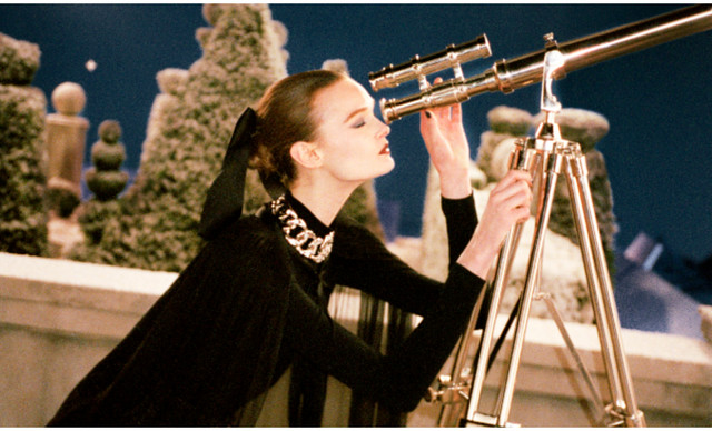 CHANEL Holiday 2025: Μακιγιάζ με την ενέργεια των άστρων