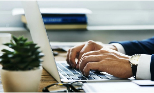 Αυτά είναι τα επαγγέλματα που κινδυνεύουν περισσότερο από την Τεχνητή Νοημοσύνη