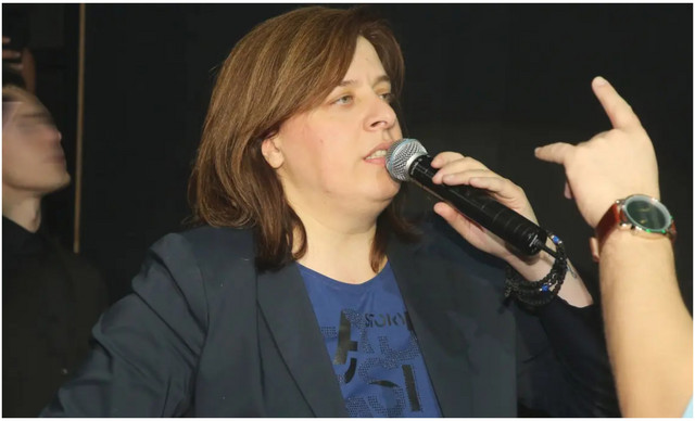 Γωγώ Τσαμπά: Πήγε να τραγουδήσει σε σχολική γιορτή και κατέληξε… στην Αστυνομία! Τι συνέβη;