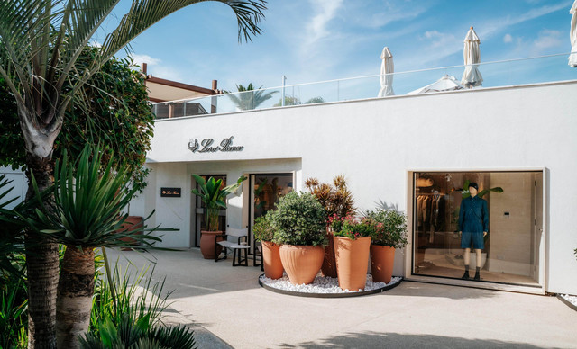 Το μοναδικό mono-brand village του νησιού, παραμένει ανοιχτό όλο τον χρόνο