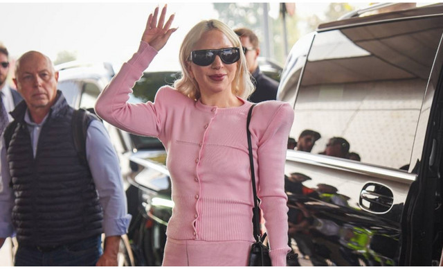 Lady Gaga: Εμφανίστηκε στο Μιλάνο με τα πιο εκκεντρικά παπούτσια της χρονιάς