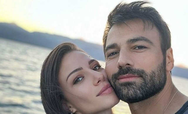 H τρυφερή φωτογραφία της Σιμώνης Χριστοδούλου στην Αθήνα αγκαλιά με την δύο μηνών κόρη της (ΦΩΤΟ)