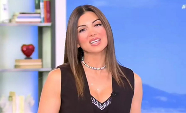 «Βόμβα» από την εκπομπή της Σταματίνας Τσιμτσιλή: «”Μυρίζει” λίαν συντόμως αποχώρηση από εκπομπή»