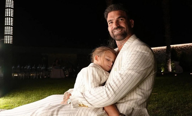 Ο Δημήτρης Αλεξάνδρου και το τρυφερό throwback με τον γιο του, Πάρη (ΒΙΝΤΕΟ)