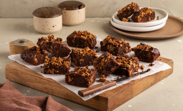 Συνταγή για πεντανόστιμα Brownies με γκρανόλα