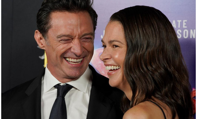 Χιου Τζάκμαν: Έκανε την πρώτη του ανάρτηση με τη Σάτον Φόστερ στα social media