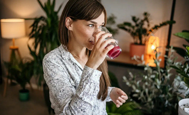 Sleepy Girl Mocktail: Τί είναι και o λόγος που έχει κατακτήσει το Tik Tok