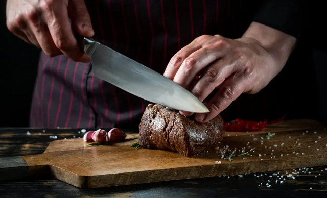 Πώς έφτασε στη φυλακή ο δημοφιλής τηλεοπτικός σεφ – «Έκρυβε» πάνω από 1,3 εκατ. ευρώ