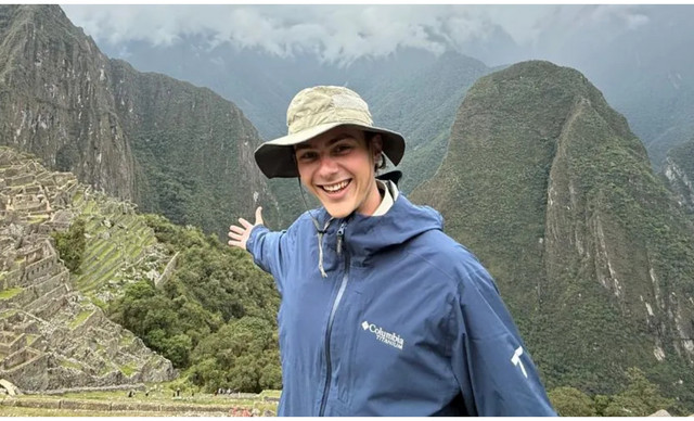 Αυτός είναι ο 24χρονος Έλληνας TikToker που ταξίδεψε σε όλες τις χώρες του κόσμου