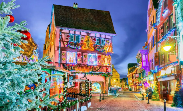 Τέσσερις χριστουγεννιάτικοι προορισμοί για «ψαγμένους» ταξιδιώτες