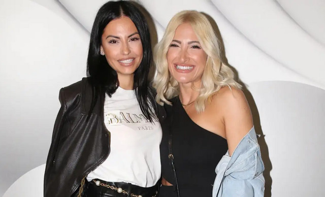 &Alpha;&lambda;&epsilon;&xi;&alpha;&nu;&delta;&rho;ά&kappa;&eta; &gamma;&iota;&alpha; &Tau;&omicron;ύ&nu;&eta;: &laquo;&Chi;ά&nu;&omicron;&nu;&tau;&alpha;&iota; &alpha;&theta;ώ&epsilon;&sigmaf; &zeta;&omega;έ&sigmaf; &kappa;&alpha;&iota; &tau;&alpha; &ldquo;&sigma;&kappa;&omicron;&upsilon;&pi;ί&delta;&iota;&alpha;&rdquo; &tau;&eta; &beta;&rho;ί&zeta;&omicron;&upsilon;&nu;&raquo; (&Beta;&Iota;&Nu;&Tau;&Epsilon;&Omicron;)