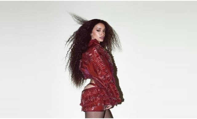 Ελένη Φουρέιρα: Ο γιος της “λιώνει” βλέποντάς την σε αφίσα – Η τρυφερή κίνηση που έκανε