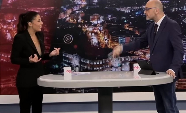 Απίστευτο σκηνικό την ώρα που μιλούσε η Λατινοπούλου – Κάποιος από το πλατό φώναξε… (ΒΙΝΤΕΟ)