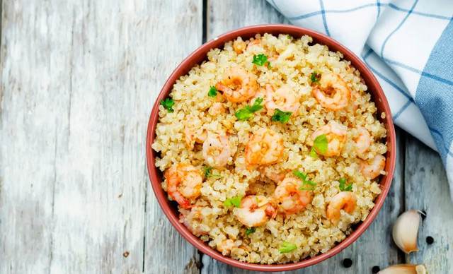 Νόστιμη συνταγή για γαρίδες με κινόα
