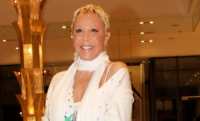 &Zeta;&omega;ή &Lambda;ά&sigma;&kappa;&alpha;&rho;&eta;: &Pi;ό&tau;&epsilon; &xi;&epsilon;&kappa;&iota;&nu;ά &eta; &delta;&eta;&mu;&omicron;&pi;&rho;&alpha;&sigma;ί&alpha; &tau;&omega;&nu; &kappa;&omicron;&sigma;&mu;&eta;&mu;ά&tau;&omega;&nu; &tau;&eta;&sigmaf;;