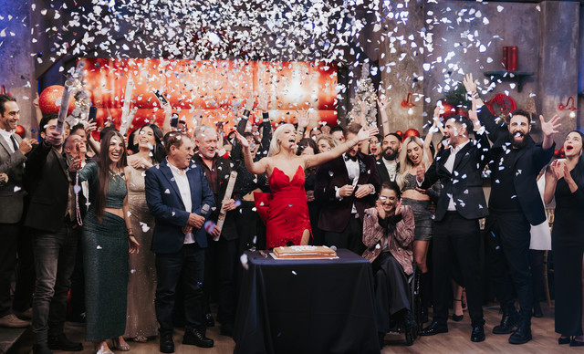 &laquo;&Pi;&rho;&omega;&tau;&omicron;&chi;&rho;&omicron;&nu;&iota;ά &sigma;&tau;&omicron;&nu; ALPHA&raquo;: &Pi;&omicron;&iota;&omicron;&iota; &tau;&rho;&alpha;&gamma;&omicron;&upsilon;&delta;&iota;&sigma;&tau;έ&sigmaf; &theta;&alpha; &mu;&alpha;&sigmaf; &kappa;&rho;&alpha;&tau;ή&sigma;&omicron;&upsilon;&nu; &sigma;&upsilon;&nu;&tau;&rho;&omicron;&phi;&iota;ά;