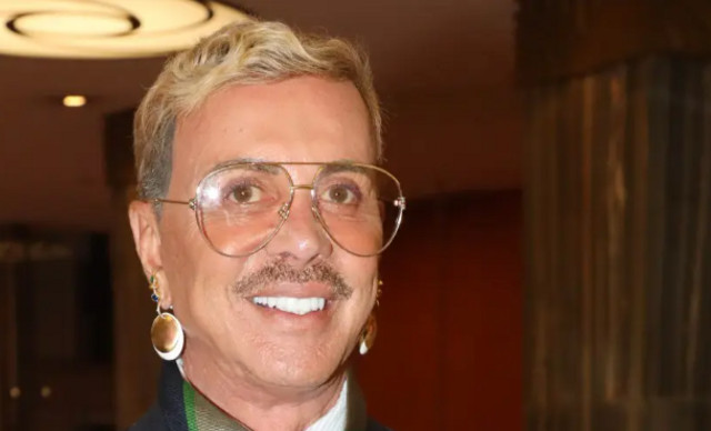 &Gamma;&alpha;&beta;&alpha;&lambda;ά&sigmaf;: &laquo;&Tau;&omicron;&nu; έ&pi;&iota;&alpha;&sigma;&alpha; &alpha;&pi;ό &tau;&omicron; &mu;&alpha;&nu;ί&kappa;&iota; &kappa;&alpha;&iota; &tau;&omicron;&upsilon; &epsilon;ί&pi;&alpha; &ldquo;&alpha;&nu; &theta;&alpha; &mu;&epsilon; &lambda;&epsilon;&sigmaf; &gamma;&upsilon;&nu;&alpha;ί&kappa;&alpha;, &phi;ί&lambda;&alpha; &mu;&epsilon; &tau;ώ&rho;&alpha; &sigma;&tau;&omicron; &sigma;&tau;ό&mu;&alpha;&rdquo;&raquo;