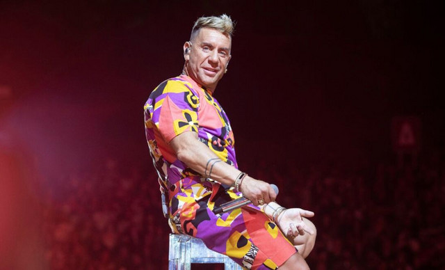 &Mu;&alpha;&zeta;&omega;&nu;ά&kappa;&eta;&sigmaf;: &Beta;&gamma;ή&kappa;&epsilon; έ&xi;&omega; &alpha;&pi;ό &tau;&omicron; &kappa;έ&nu;&tau;&rho;&omicron; &pi;&omicron;&upsilon; &epsilon;&mu;&phi;&alpha;&nu;ί&zeta;&epsilon;&tau;&alpha;&iota; &gamma;&iota;&alpha; &nu;&alpha; &chi;&alpha;&iota;&rho;&epsilon;&tau;ή&sigma;&epsilon;&iota; &kappa;&alpha;&iota; &nu;&alpha; &mu;&iota;&lambda;ή&sigma;&epsilon;&iota; &sigma;&tau;&omicron;&nu; &kappa;ό&sigma;&mu;&omicron;