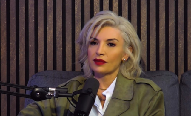 &Eta; &sigma;&omicron;&kappa;&alpha;&rho;&iota;&sigma;&tau;&iota;&kappa;ή &epsilon;&xi;&omicron;&mu;&omicron;&lambda;ό&gamma;&eta;&sigma;&eta; &tau;&eta;&sigmaf; &Mu;&alpha;&rho;ί&alpha;&sigmaf; &Iota;&omega;ά&nu;&nu;&omicron;&upsilon;: &Pi;&alpha;&rho;&epsilon;&nu;&omicron;&chi;&lambda;ή&theta;&eta;&kappa;&epsilon; ό&tau;&alpha;&nu; ή&tau;&alpha;&nu; &alpha;&nu;ή&lambda;&iota;&kappa;&eta; &alpha;&pi;ό &theta;&epsilon;ί&omicron; &tau;&eta;&sigmaf;