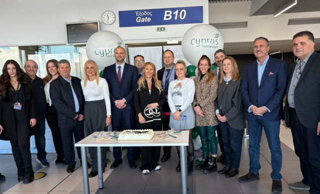 M&epsilon; &tau;&eta;&nu; Cyprus Airways &pi;ά&mu;&epsilon; &Eta;&rho;ά&kappa;&lambda;&epsilon;&iota;&omicron; &Kappa;&rho;ή&tau;&eta;&sigmaf; &mu;&epsilon; &alpha;&pi;&epsilon;&upsilon;&theta;&epsilon;ί&alpha;&sigmaf; &sigma;ύ&nu;&delta;&epsilon;&sigma;&eta; &alpha;&pi;ό &tau;&eta;&nu; &Lambda;ά&rho;&nu;&alpha;&kappa;&alpha;